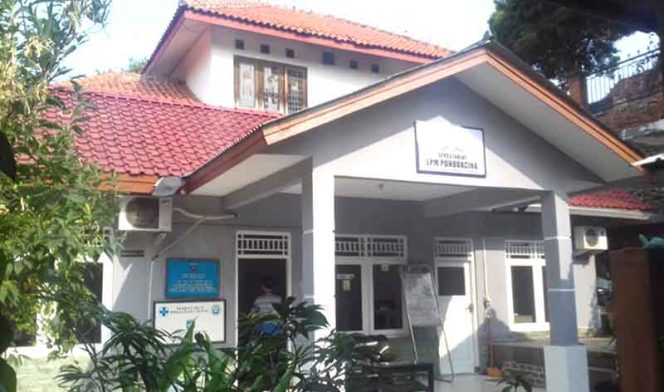 
					Kantor sekretariat Pondokcina (Poncin) yang direhab. 