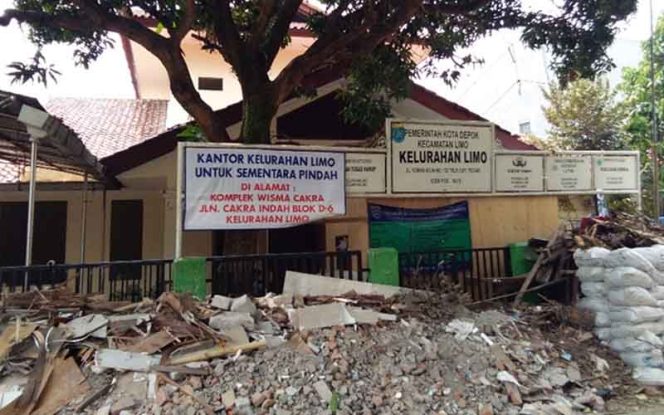 
					Kantor Kelurahan Limo yang tengah direhab.