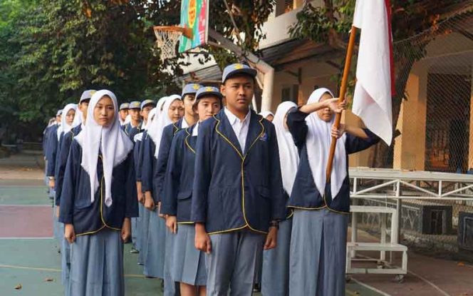 
					SMA KORPRI Bekasi perdalam agama dan organisasi sekolah kepada siswanya.
