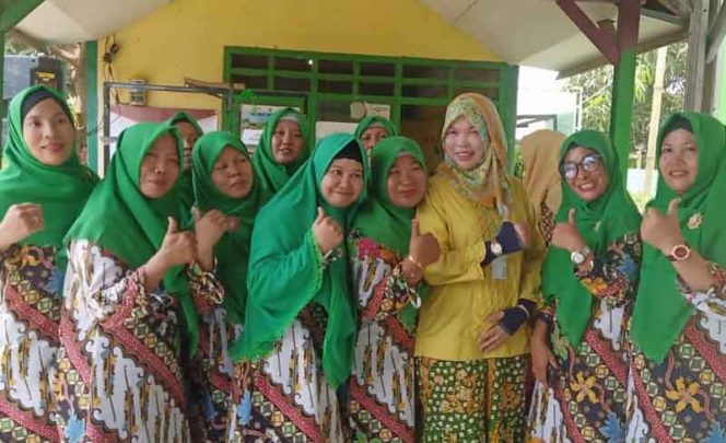 
					Foto bersama Posyandu Cendrawasih 5