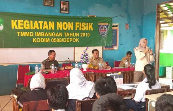 
					Suasana penyuluhan perilaku hidup bersih dan sehat di SMPN 7, Cisalak. 