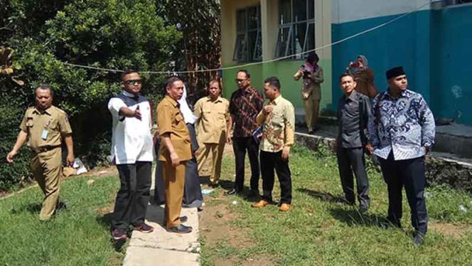 
					Komisi IV DPRD Kota Bogor meninjau SDN Layungsari 2 di Jalan Layungsari, Kelurahan Empang, Kecamatan Bogor Selatan.