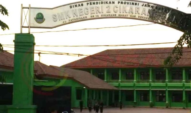 
					Orang Tua Murid SMKN 2 Mengeluh Dengan Pungutan Biaya Jutaan Rupiah