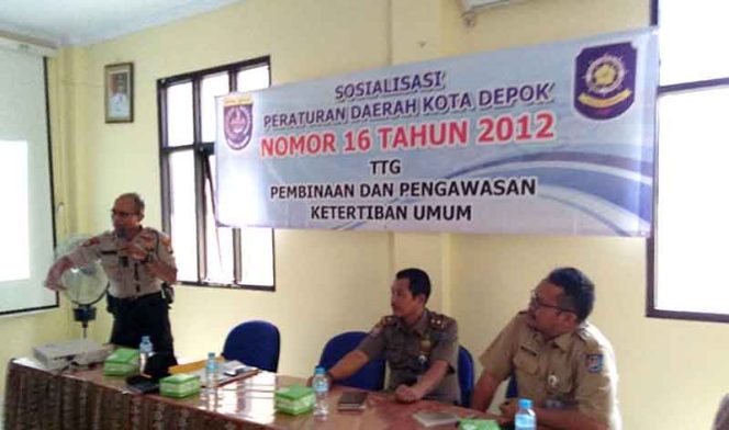 
					Suasana sosialisasi Perda 16/2012 Tentang Pembinaan dan Pengawasan Ketertiban Umum.