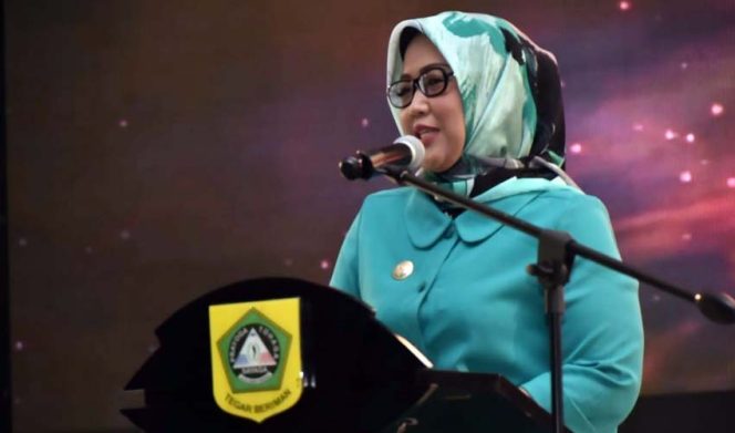 
					Bupati Bogor, Ade Yasin kembali menyampaikan curhatannya kepada pemerintah pusat melalui Kementerian PUPR soal Puncak II.