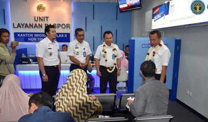 
					Kantor Imigrasi Kelas II Non TPI Depok di Depok Town Square (Detos)  Jalan Margonda, Kelurahan Pondokcina, Kecamatan Beji.