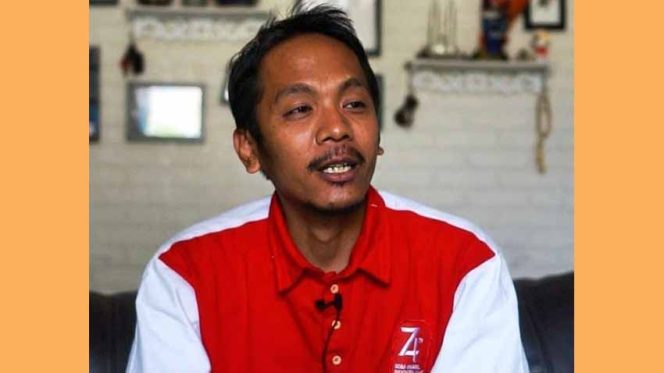 
					Koordinator Save Our Soccer (SOS), Akmal Marhali