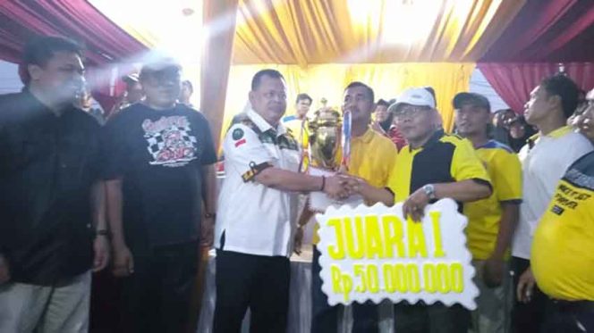 
					Suasana penyerahan piala KTI Cup ke X 2019 di Lapangan Bintang Fajar, Kampung Perigi, Kelurahan Bedahan, Kecamatan Sawangan.