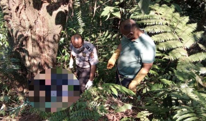 
					Penemuan koper misterius berwarna ungu yang ternyata berisikan mayat di pinggir Jalan Teluk Waru.