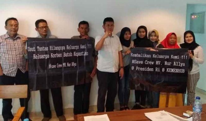 
					Pihak keluarga Anak Buah Kapal MV NUR ALLYA didampingi Jaringan Aktivis Kemanusiaan Internasional mengadakan konferensi pers.