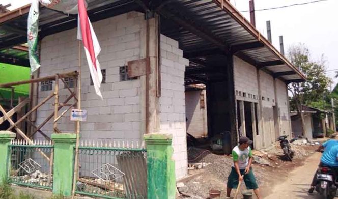 
					Ponpes Al Itihatt di kawasan Pasir Putih, Kecamatan Sawangan.