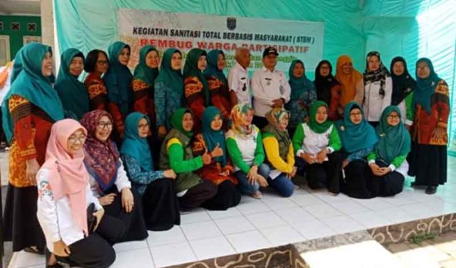 
					Suasana sosialisasi STBM di Kelurahan Curug, Kecamatan Cimanggis, Kota Depok.