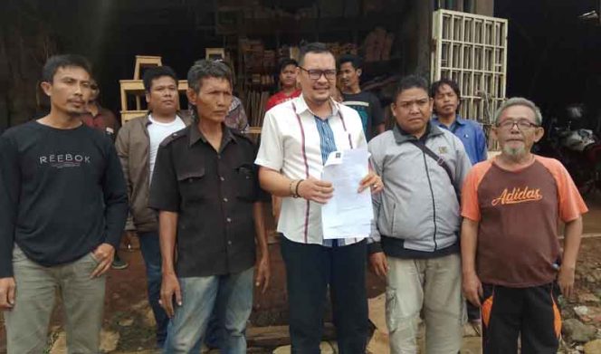 
					Korban Proyek Tol BORR Janji Tak Akan Hengkang