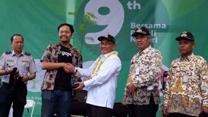 
					Suasana HUT ke-9 Gojek di Taman Kaldera, Situ Jatijajar, Kecamatan Tapos. 