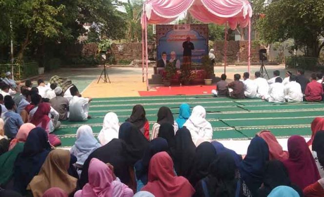 
					Peringatan maulid Nabi Muhammad SAW di SMKN 6 Bekasi.
