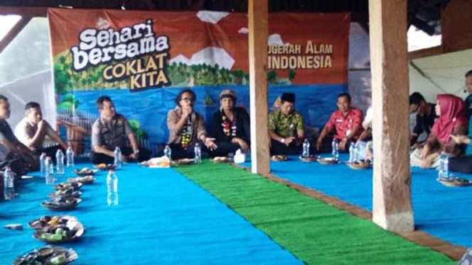 
					Suasana sehari bersama cokelat kita di tepi Situ Bojongsari, Kelurahan Bojongsari, Kecamatan Bojongsari. Kegiatan tersebut memperkenalkan potens masyarakat setempat.
