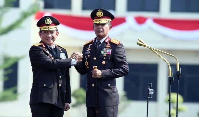 
					Pelaksanaan serah terima jabatan di Lapangan Mako Brimob Kelapa Dua, Kota Depok, Rabu (06/11).