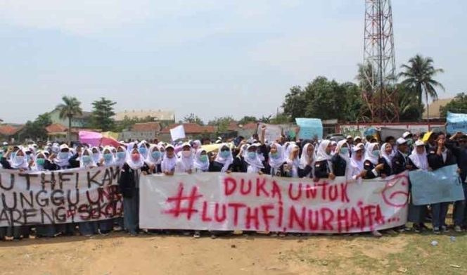 
					Pelajar SMA Negeri 1 Parungpanjang