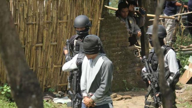 
					Ilustrasi penangkapan oleh polisi (Foto: Istimewa)