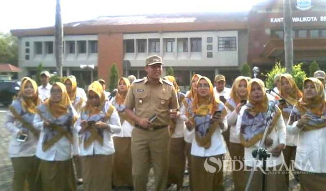 
					Apel pagi di Plaza Pemerintah Kota (Pemkot) Bekasi.