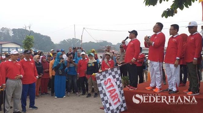 
					Puncak Acara HUT ke-48 Korps Pegawai Republik Indonesia (Korpri) berupa gerak jalan santai.