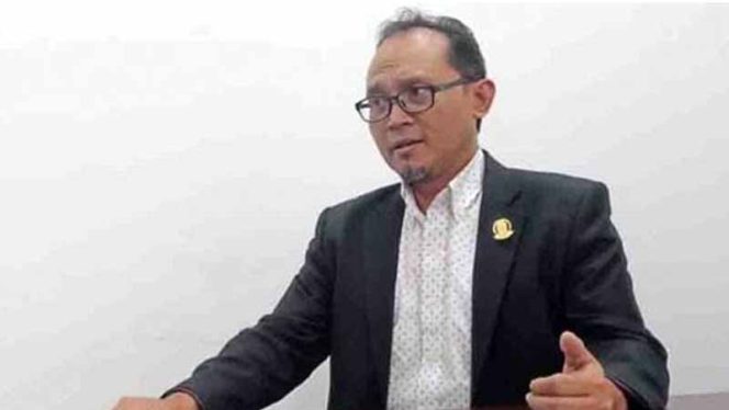 
					Ketua DPRD Kota Bekasi, J Putro