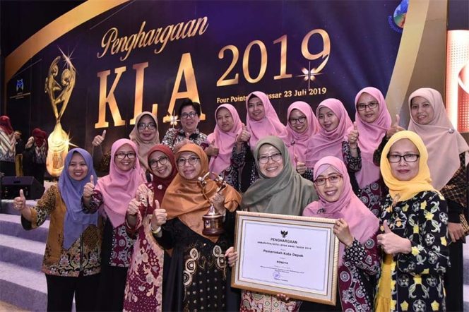
					Kota Depok berhasil mempertahankan penghargaan KLA dengan predikat Nindya untuk kali ketiga secara berturut-turut dari Kementerian Pemberdayaan Perempuan dan Perlindungan Anak (Kemen PPA).