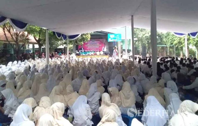 
					Perayaan Maulid Nabi di SMPN 34