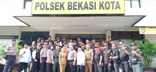 
					Pokdarkamtibmas Sektor Bekasi Barat