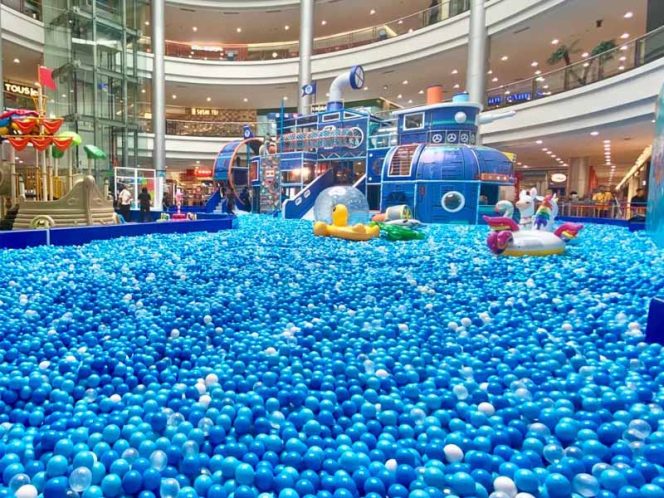 
					Inilah Ocean Ball di Loby Utama Margo City. (Foto: Istimewa)