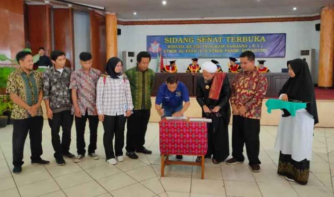 
					STMIK Al-Fath Kembali memberikan peluang beasiswa wartawan untuk mengikuti program studi S1.