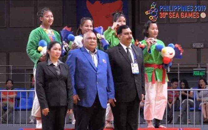 
					Medali perak bagi Kontingen Indonesia pada SEA Games 2019 di Filipina.
