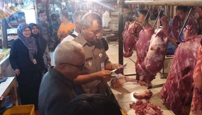 
					Sidak yang dilakukan Pemerintah Kota (Pemkot) Depok ke sejumlah pasar tradisional.