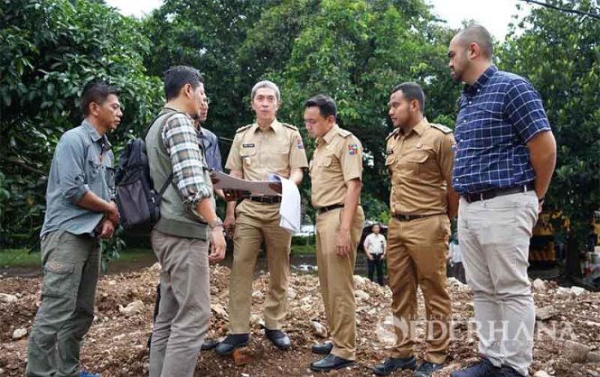 
					Wakil Wali Kota Bogor, Dedie A. Rachim bersama rombongan tim Ekonomi Kreatif.