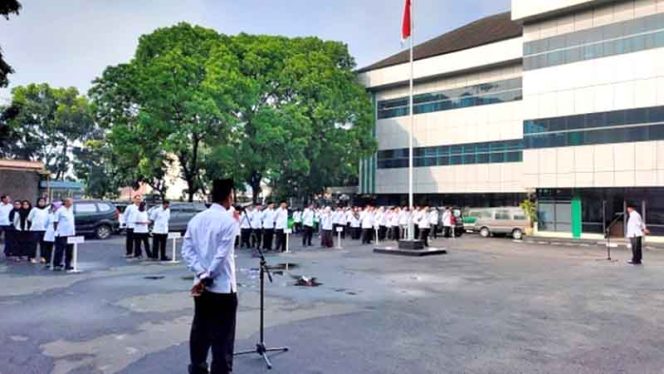 
					Upacara pada hari Senin, 23 Desember 2019 yang diselengarakan Kemenag Jawa Barat.