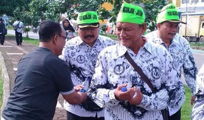 
					APBD 2020,  Rp100 Ribu Untuk Kespeg Guru