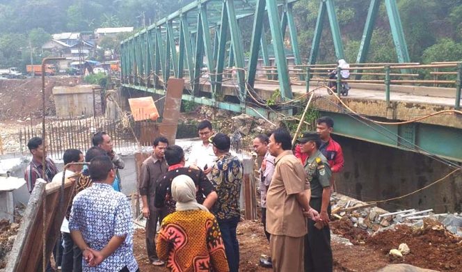 
					DPRD Kabupaten Bogor melakukan inspeksi mendadak ke Proyek Peningkatan Jembatan Gerendong.