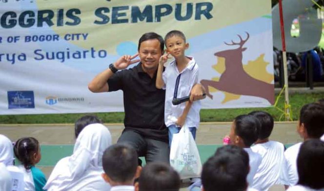 
					Salah satu kampung tematik baru di kota hujan ini diresmikan langsung Wali Kota Bogor, Bima Arya didampingi Lurah Sempur, Marissa.