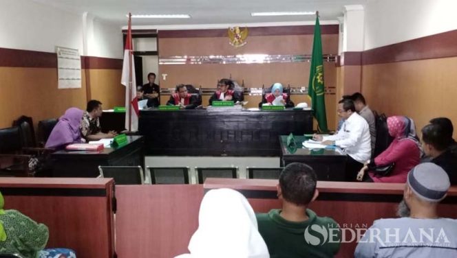 
					sidang Class Action yang diagendakan pada Selasa (10/12) di Pengadilan Negeri (PN) Kota Sukabumi.