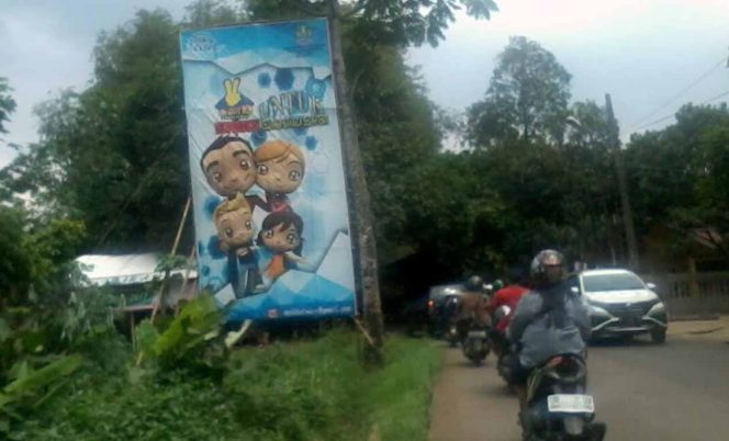 
					Reklame dari Dinas Pengendalian Penduduk dan Keluarga Berencana, tanpa izin.