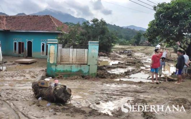 
					Presiden Evaluasi Penanganan Bencana