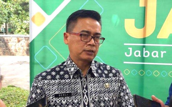 
					Kepala Dinkes Jawa Barat, Berli Hamdani