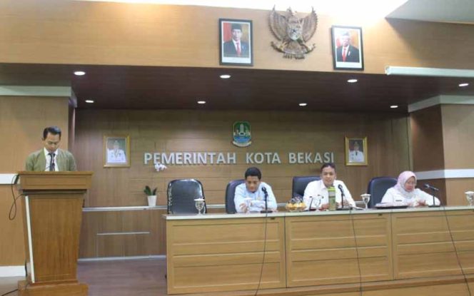 
					Kejaksaan Negeri Kota Bekasi melalui Seksi Perdata dan Tata Usaha Negara.