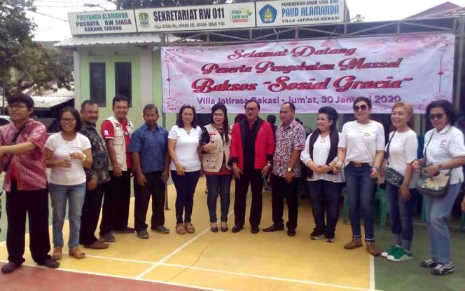 
					Kegiatan Bakti Sosial (Baksos), yang dipusatkan di kantor RW 11, Jatirasa, Bekasi.