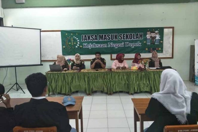 
					Kegiatan Program Jaksa Masuk Sekolah (JMS) di SMAN 10 Depok.