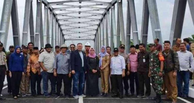 
					Jembatan Bekasi-Karawang Rampung