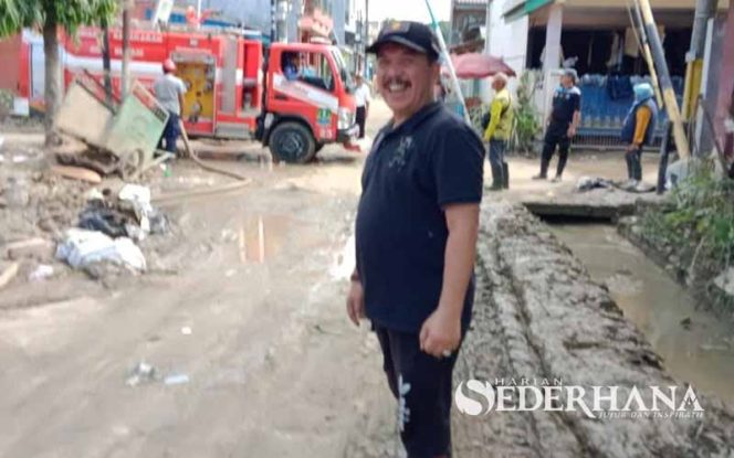 
					Kasat Pol PP Abi Hurairah saat mapping pasca banjir
