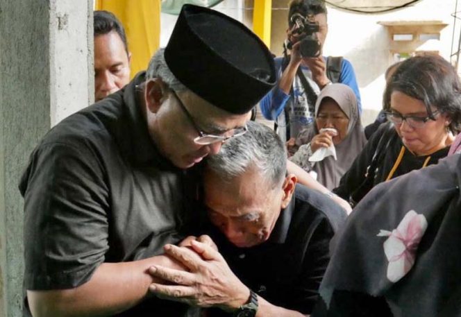 
					Wali Kota Bersama Keluarga Korban Kecelakaan.