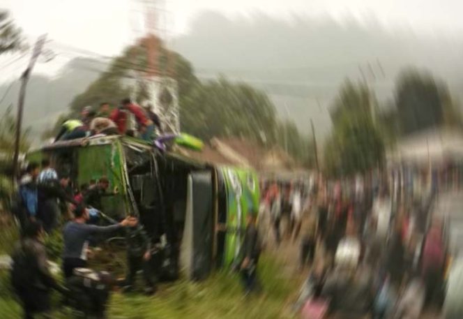 
					Cerita Tati dan Muniroh, Jeritan Sampai Kecurigaan Terhadap Sopir Bus Maut