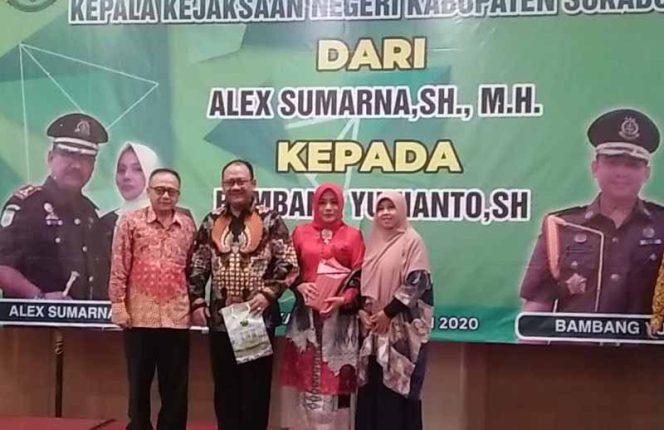 
					Kajari Kabupaten Sukabumi Gelar Acara Lepas Sambut